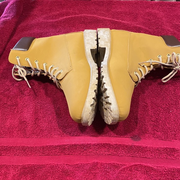 Charlotte Russe Rubber Soled Suede-Like Chunky Lace-Up Boots, Size 11 - Picture 3 of 9